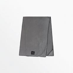 CapelliSport 4 CORNER SLICK GRIP YOGA MAT TOWEL